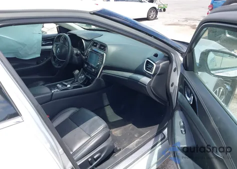 2017 Nissan Maxima 3.5 Sv from USA, damaged, VIN 1N4AA6AP4HC446443